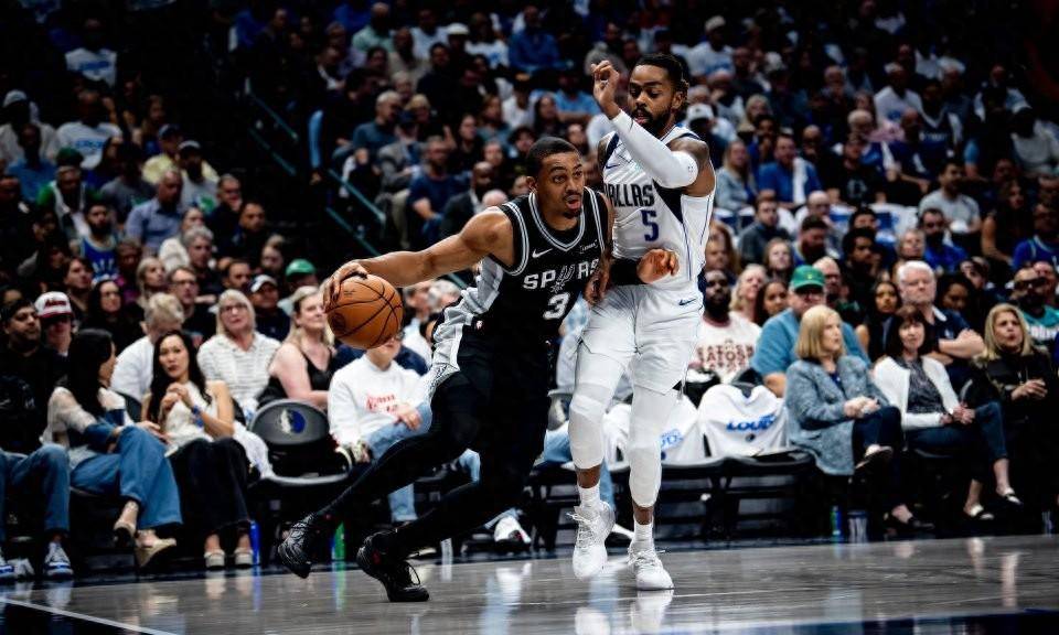 独行侠状元秀进攻火力爆棚，成为防守噩梦的简单介绍