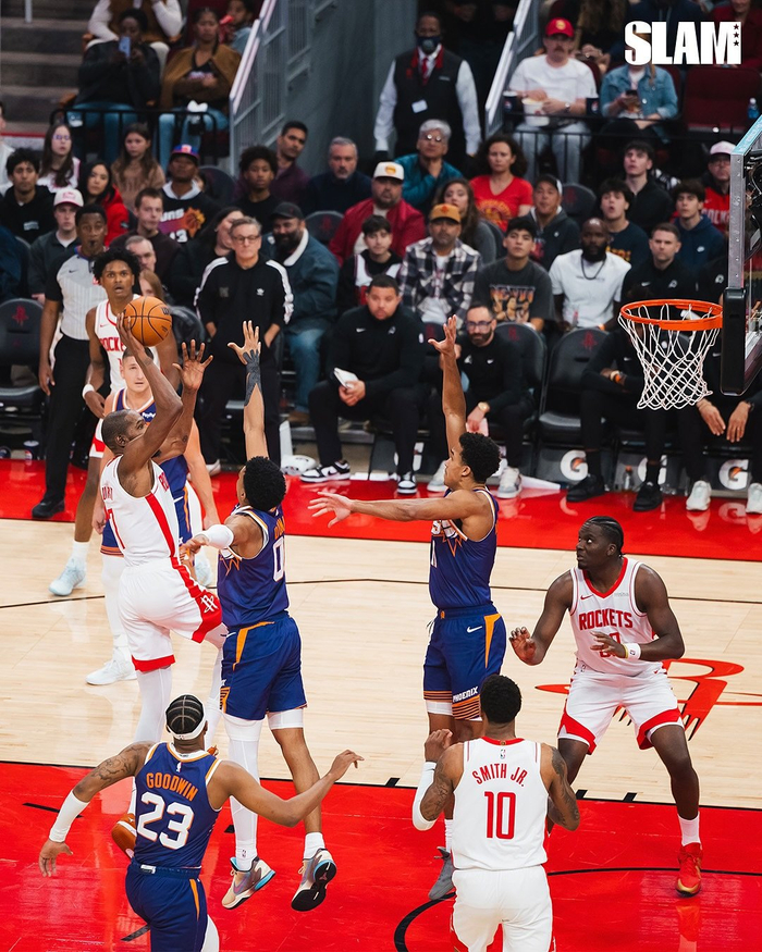 独行侠横扫火箭，布克关键制胜的简单介绍