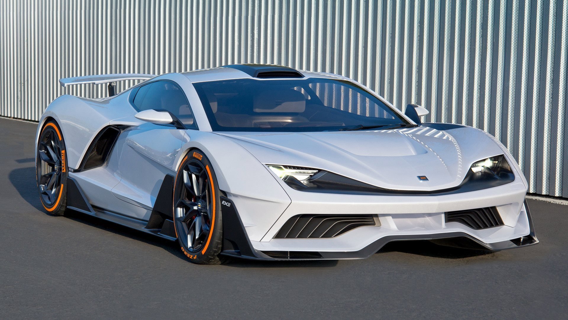 欧冠决赛之夜，戈贝尔成为全场焦点，当篮球巨星照亮绿茵场