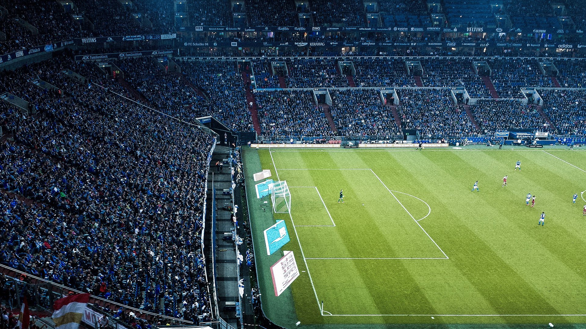 赛道与绿茵,F1新赛季揭幕战与尼日利亚掀翻沙特的跨界焦点