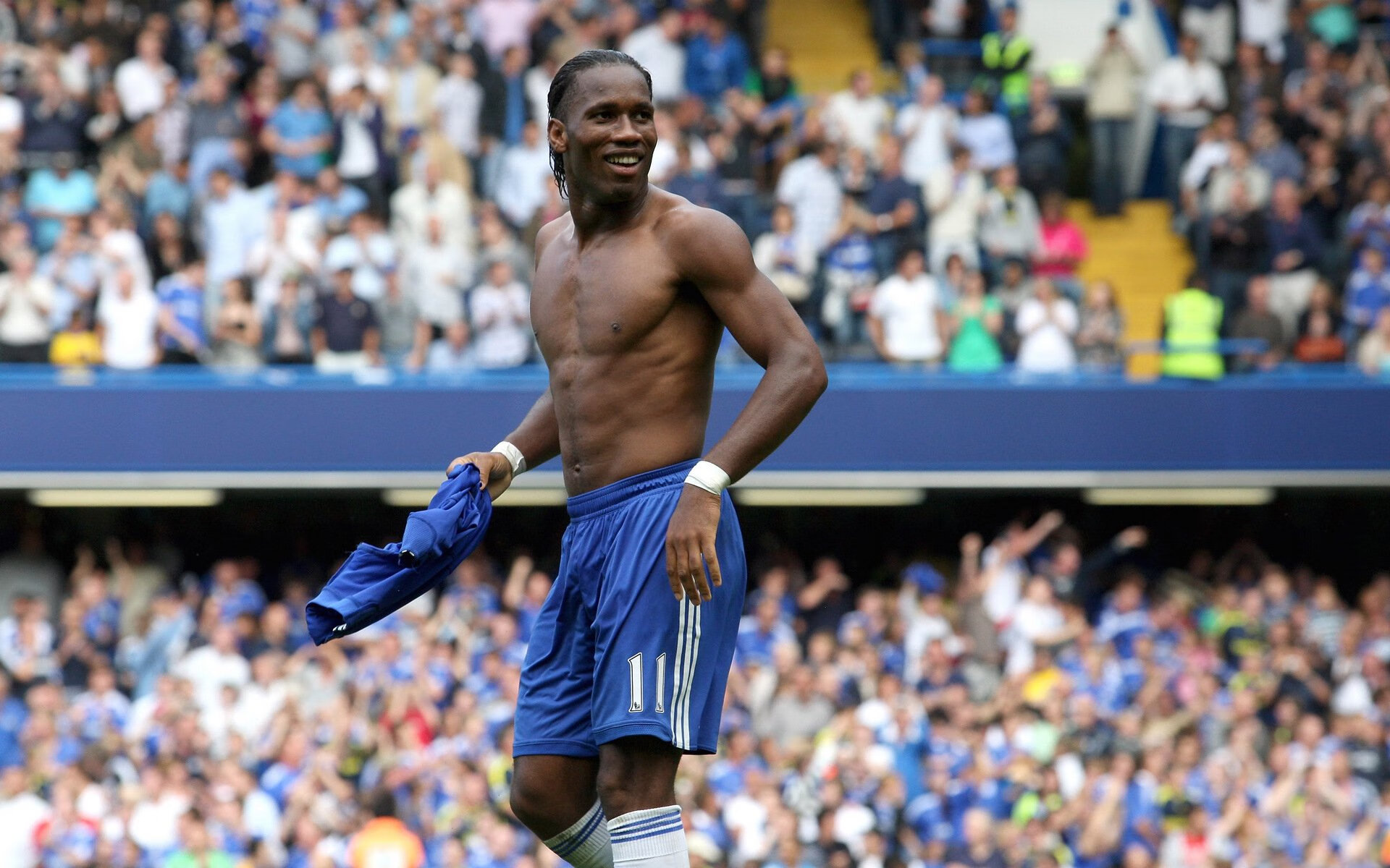 绿茵场上的绝杀与球台前的传奇，葡萄牙险胜法国，奥恰洛夫刷新不朽纪录