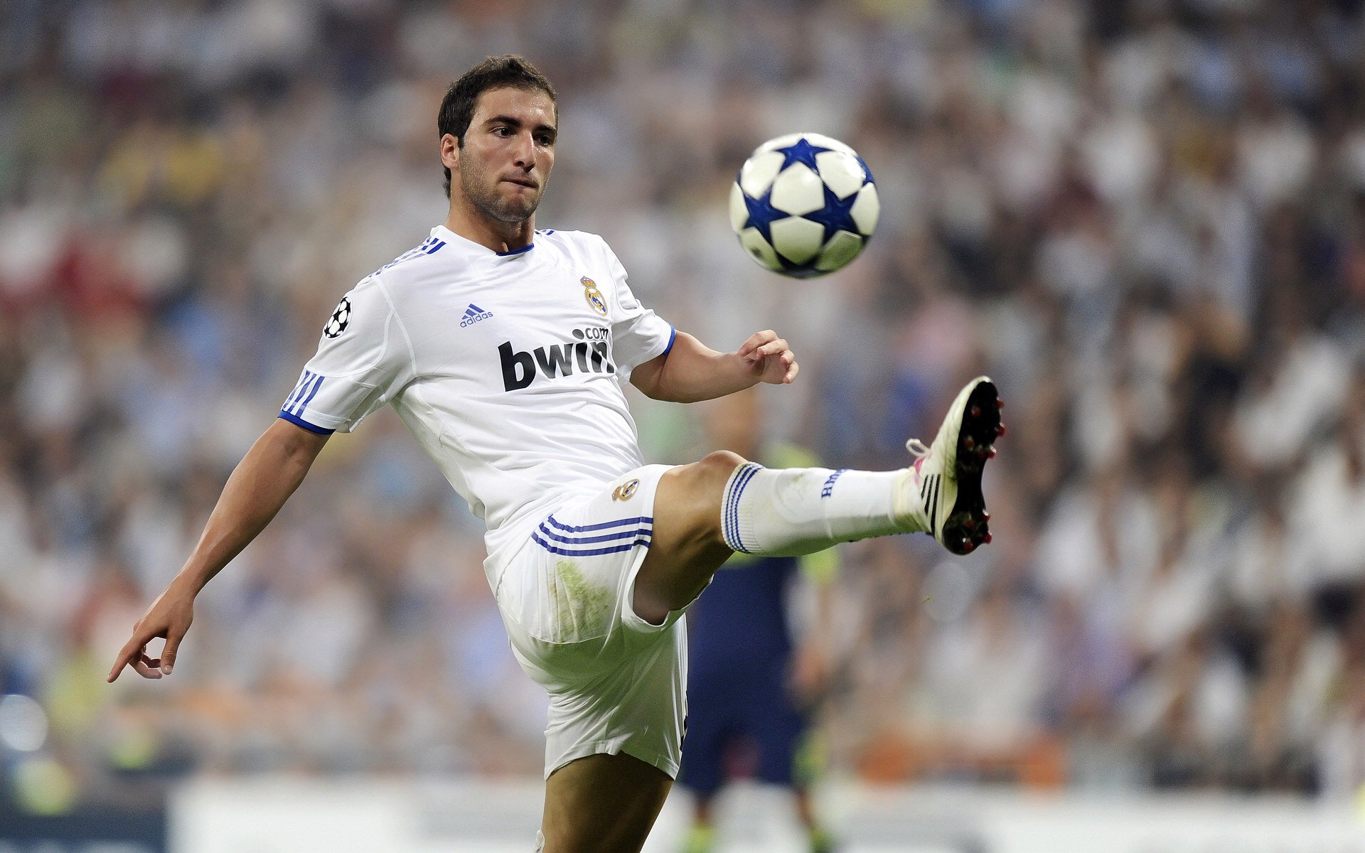 戈麦斯一剑封喉，瑞士铁军逆转阿森纳的战术启示录